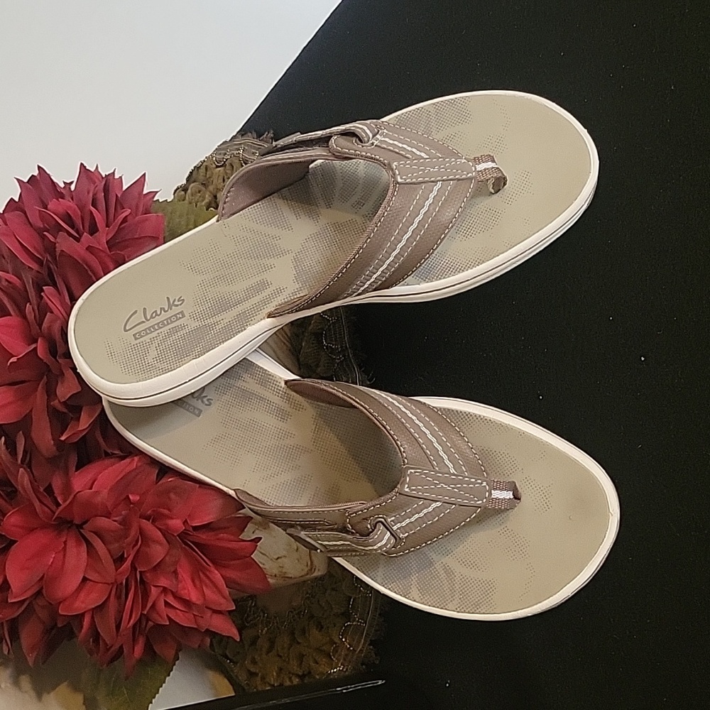 Clarks Collection Brinkley Bree Flip-flop Sandals